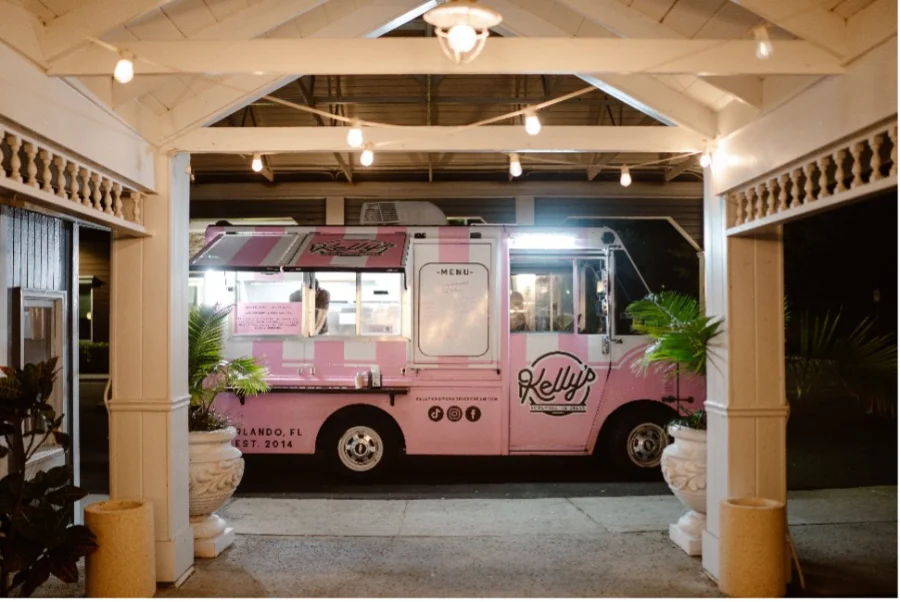 Kelly’s Ice Cream at The Highland Manor, The Tattooed Bride