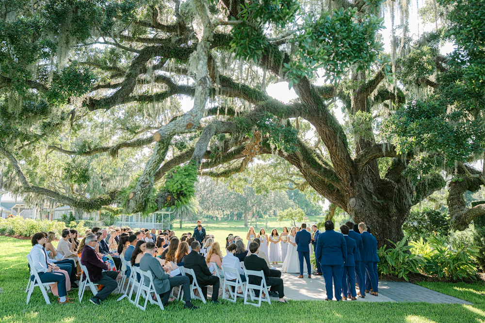 outdoor-wedding-at-Orlando-Highland-Mansion-venue